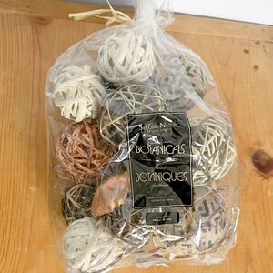Second Nature Designes Limited ~ Botanicals Elements Mix Home Decor~Orbs/Spheres